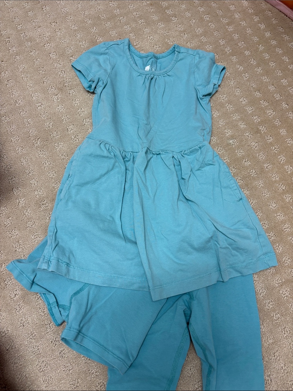 Primary Light Teal Short-Sleeve Dress with Leggings and shorts